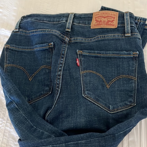 721 High Rise Skinny - Picture 4 of 5